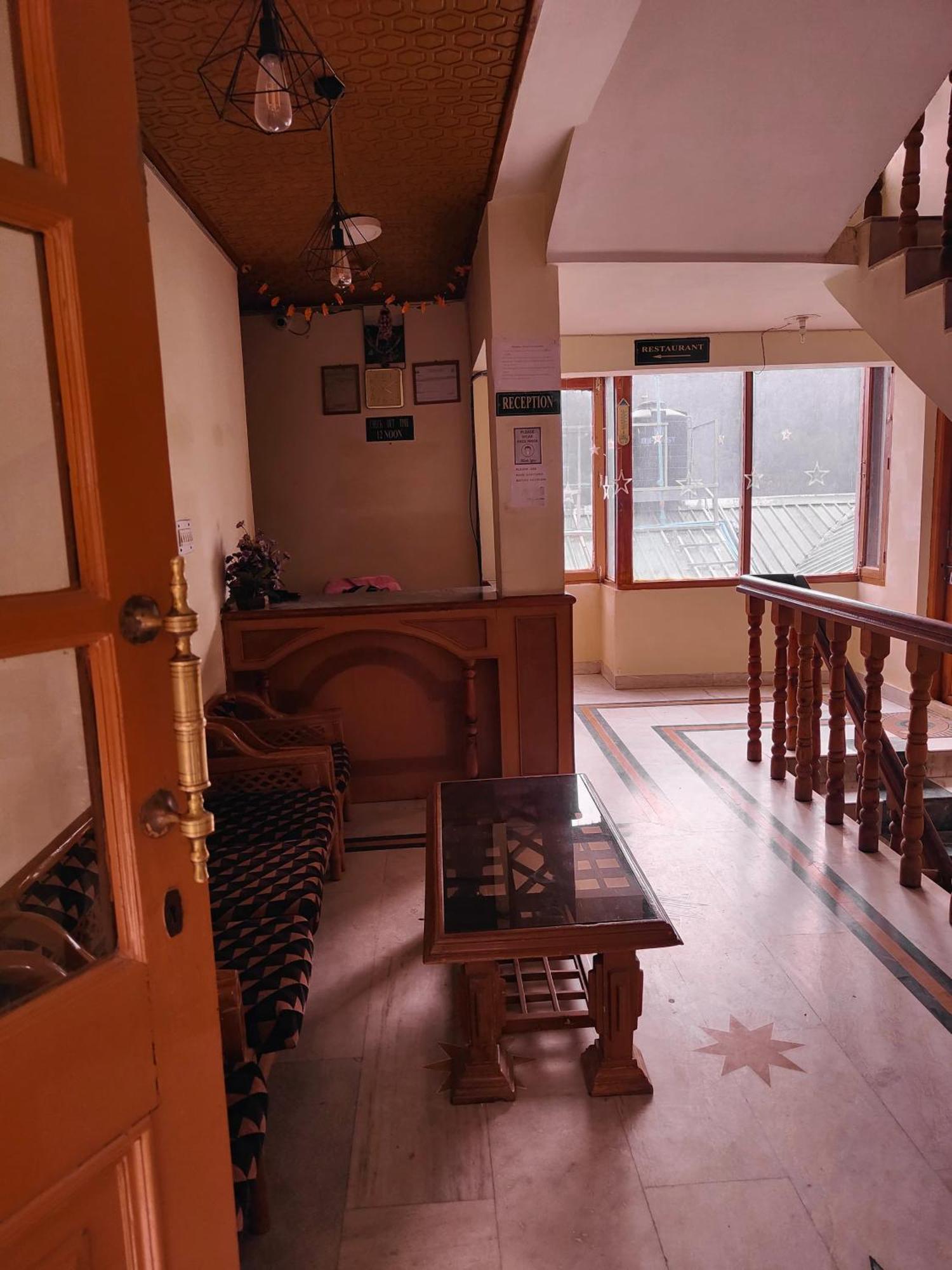 Hotel Arohi Vashist Exterior photo