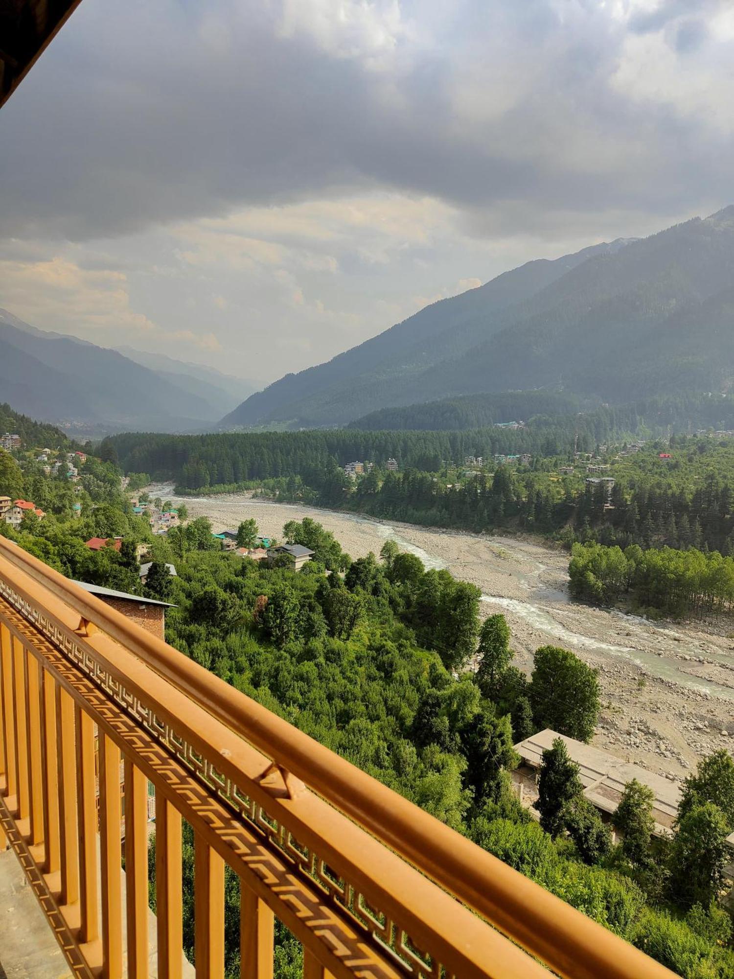 Hotel Arohi Vashist Exterior photo