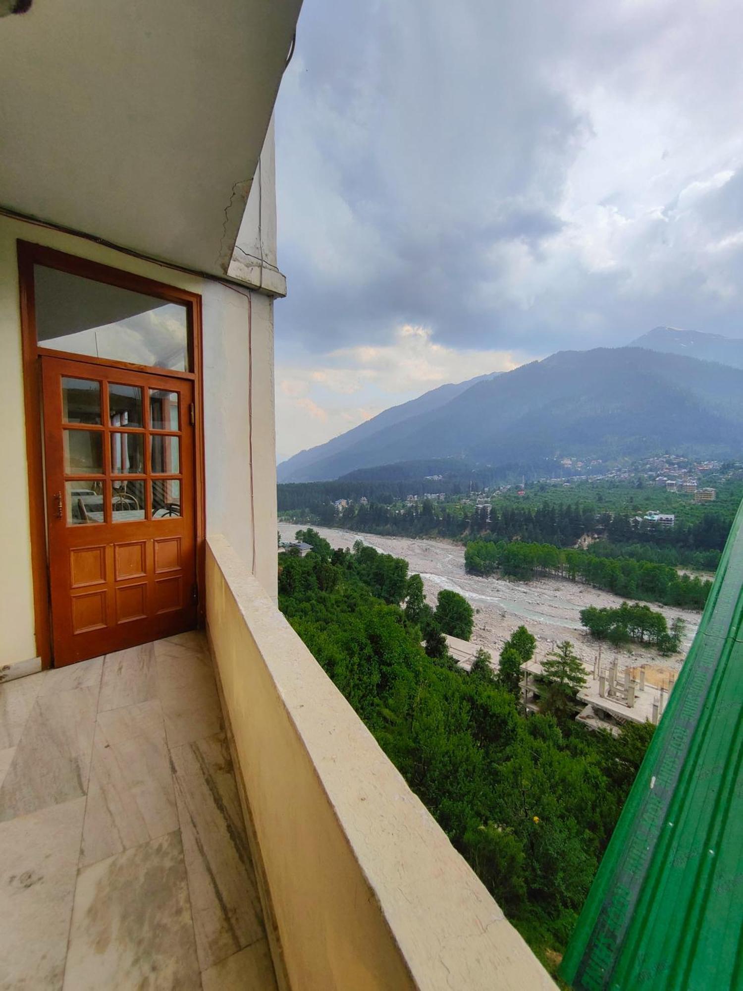 Hotel Arohi Vashist Exterior photo